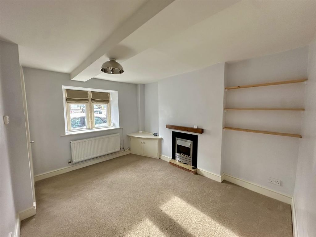 Property photo 3 of 9 8.Jpg