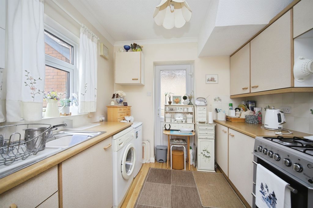 Property photo 2 of 19