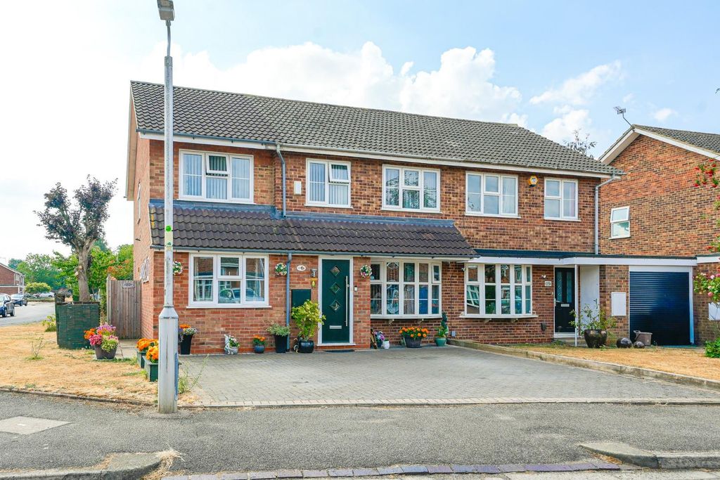 Property photo 1 of 24