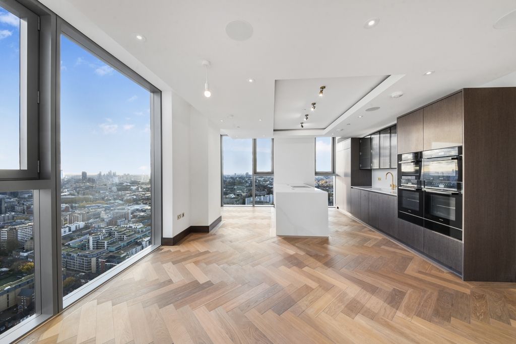 Property photo 2 of 23 Valencia Tower