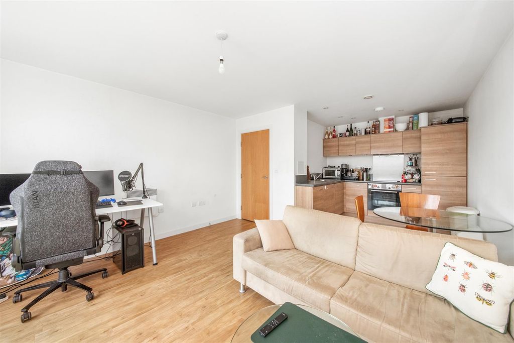 Property photo 3 of 14 Img_1261.Jpg