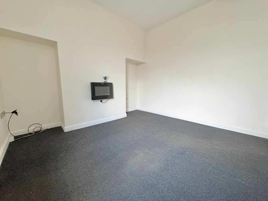 Property photo 3 of 13 Img_9795