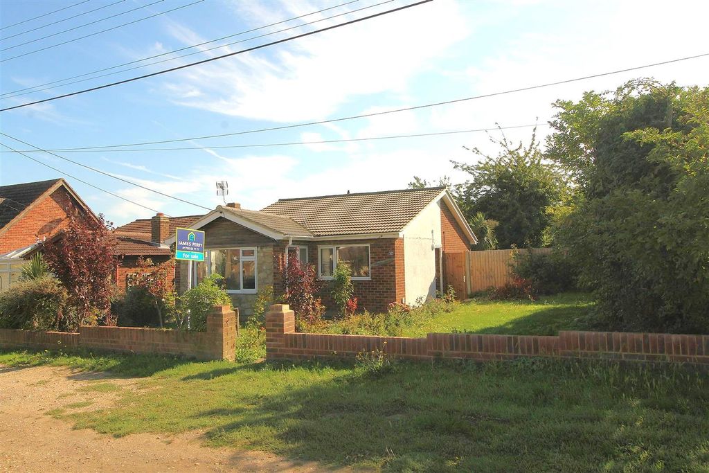 Property photo 1 of 13 External