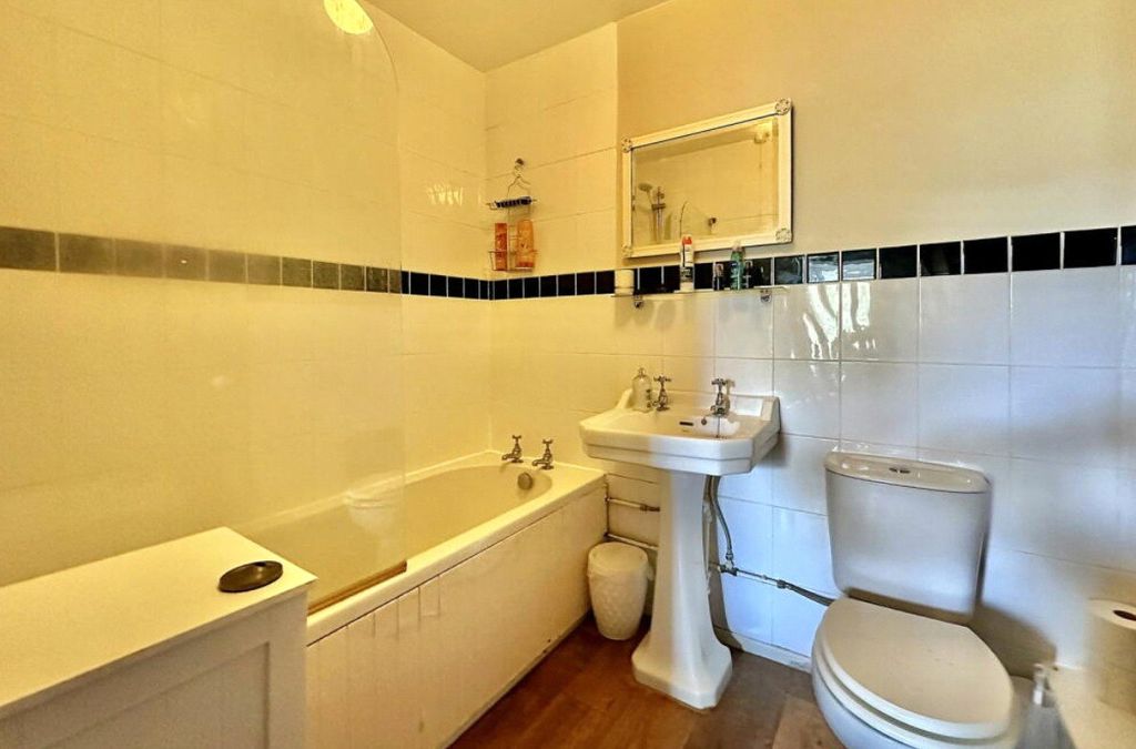 Property photo 3 of 4 Picture No. 05