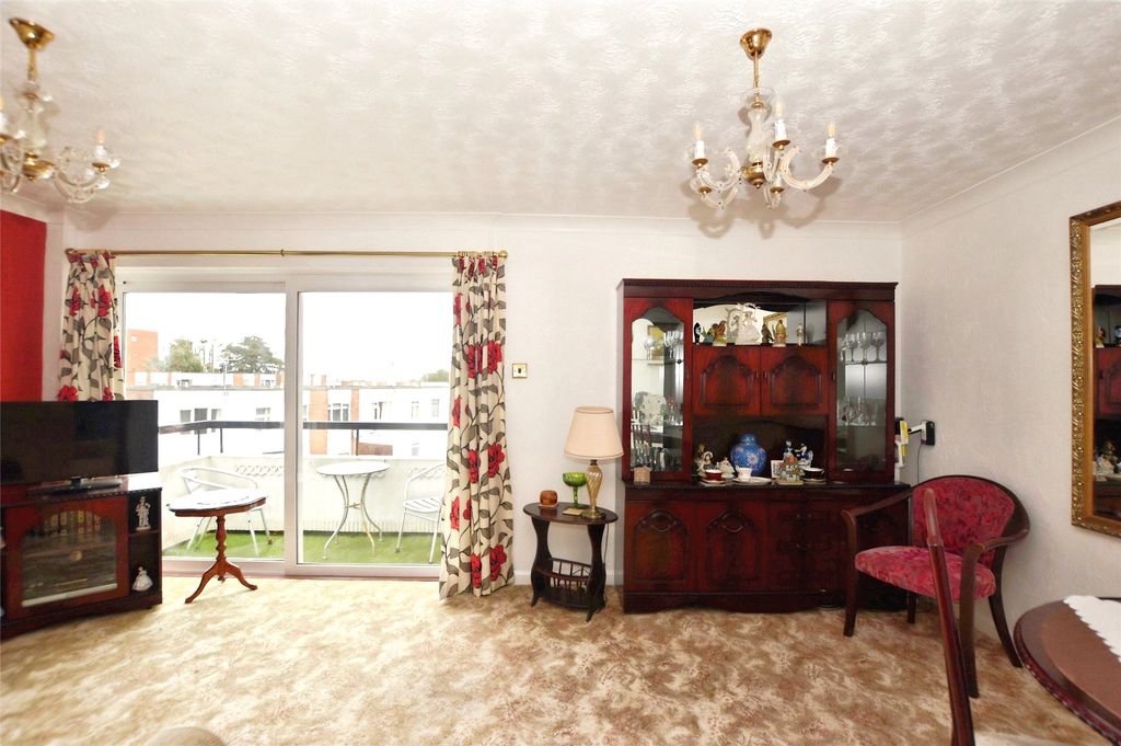 Property photo 3 of 7 Picture No. 17