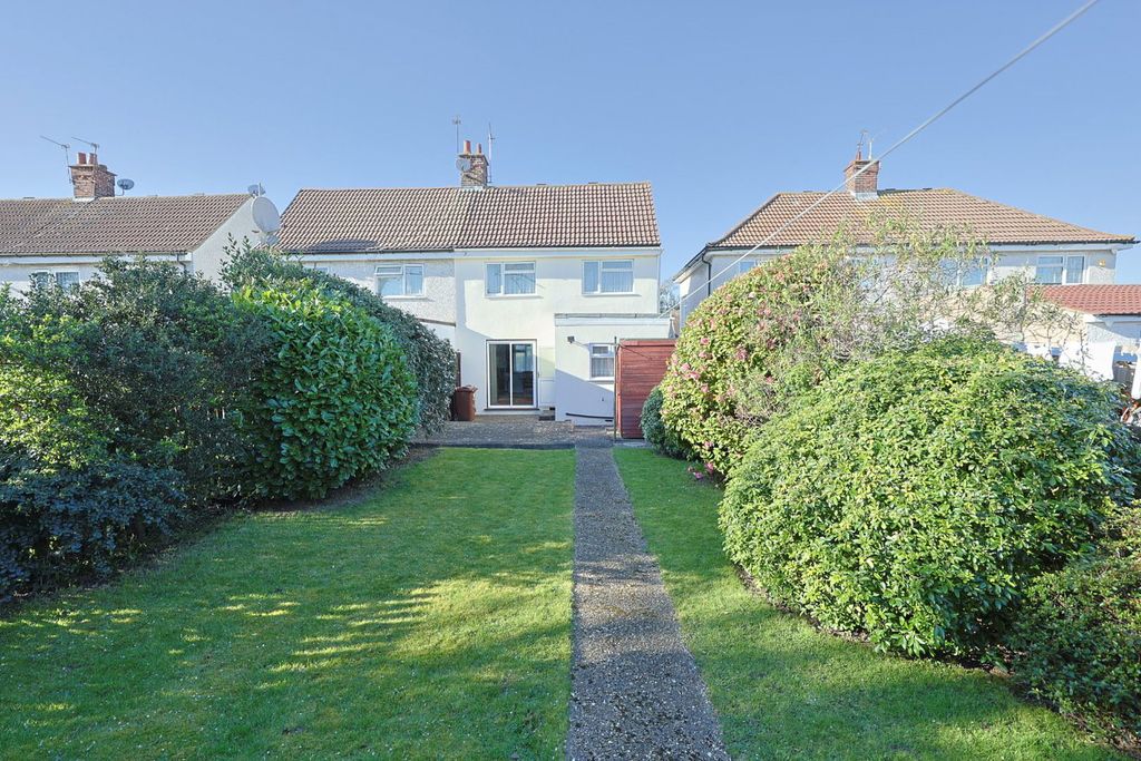 Property photo 3 of 11