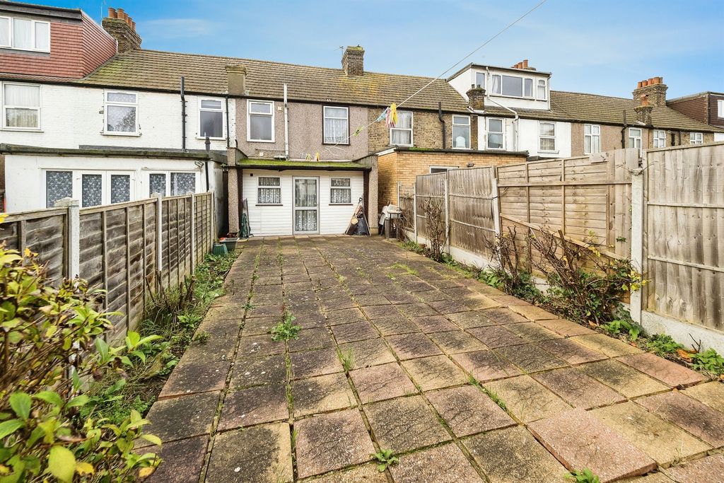 Property photo 3 of 15