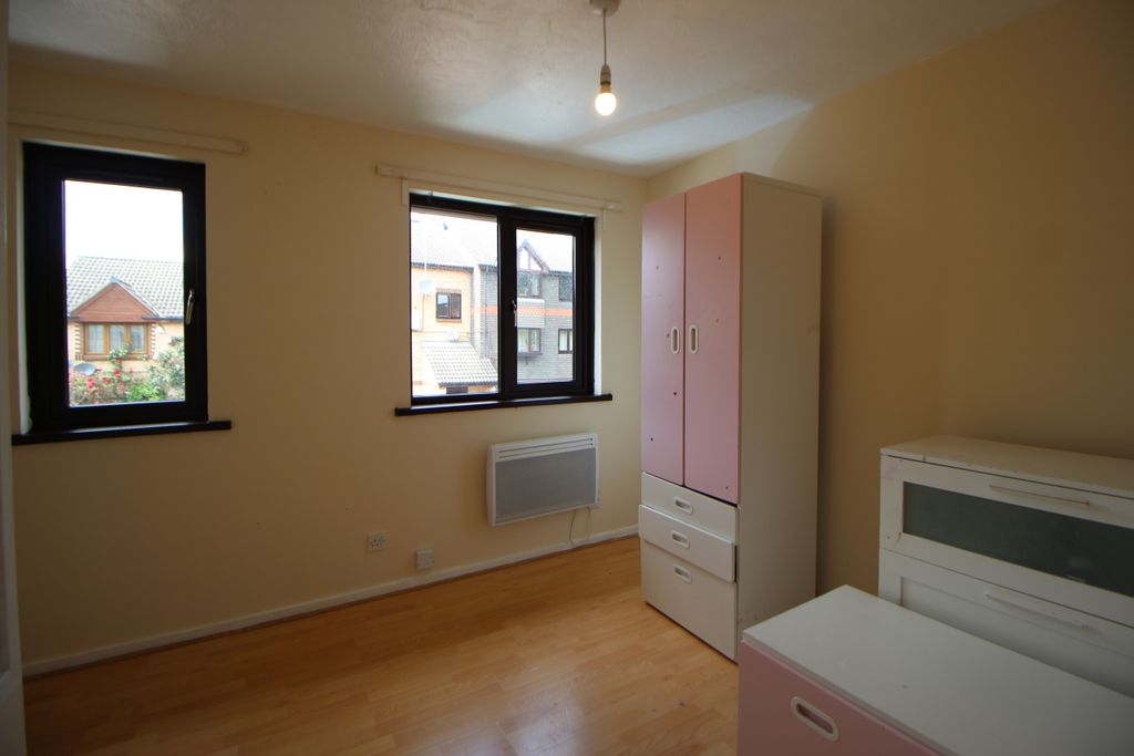 Property photo 3 of 5