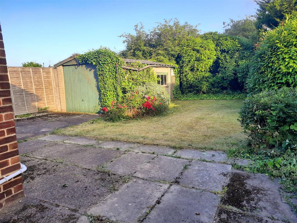 Property photo 2 of 10 Outside