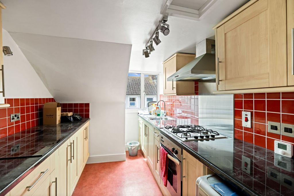 Property photo 3 of 16