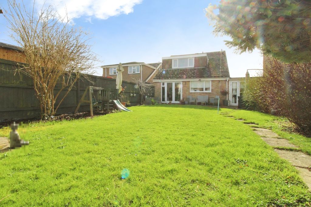 Property photo 2 of 18