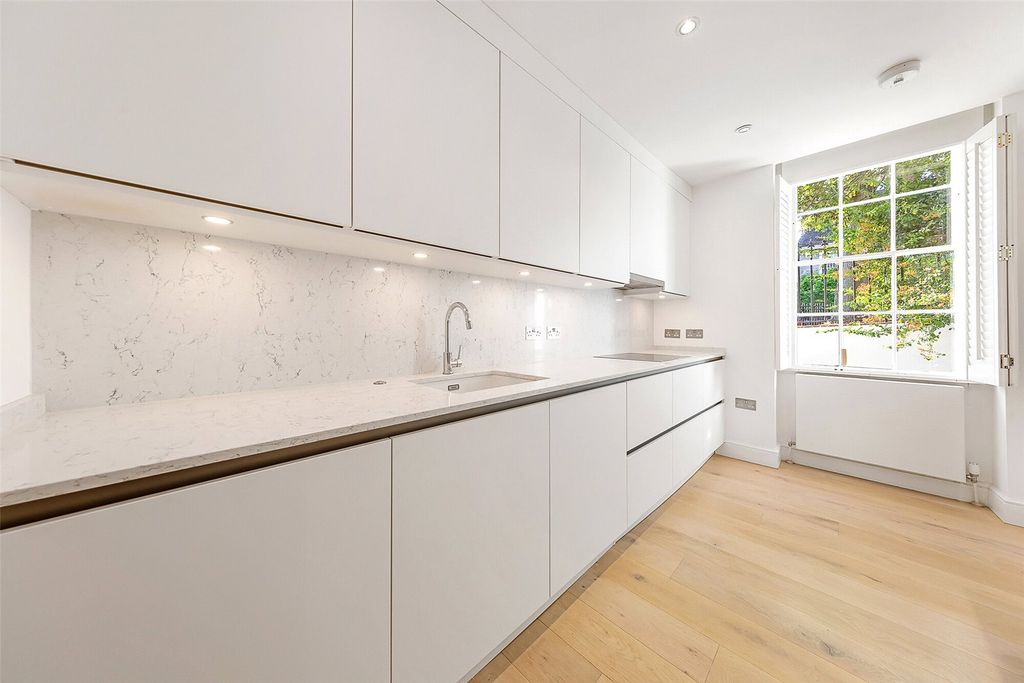 Property photo 2 of 16 Kitchen
