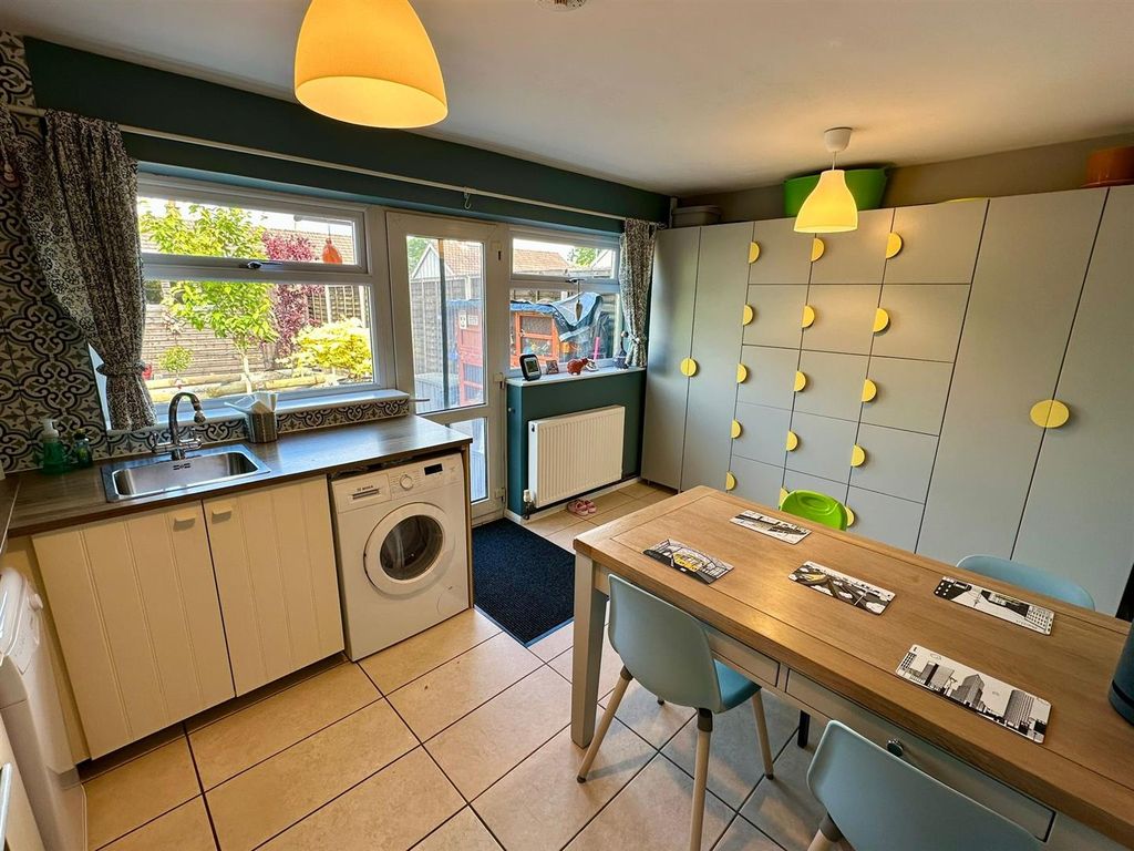 Property photo 2 of 13