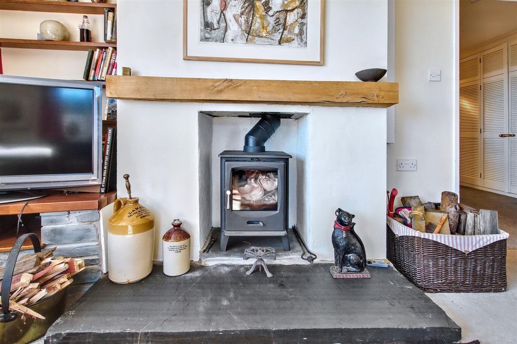 Property photo 3 of 41 Fireplace