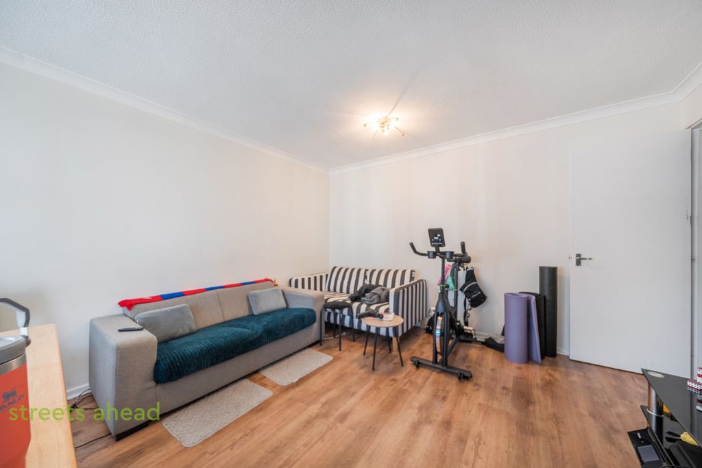 Property photo 2 of 14 A44B2914-Fdca-4d2...