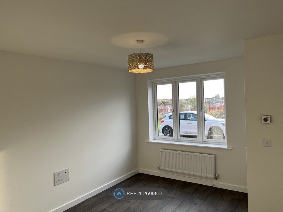 Property photo 2 of 15 Lounge