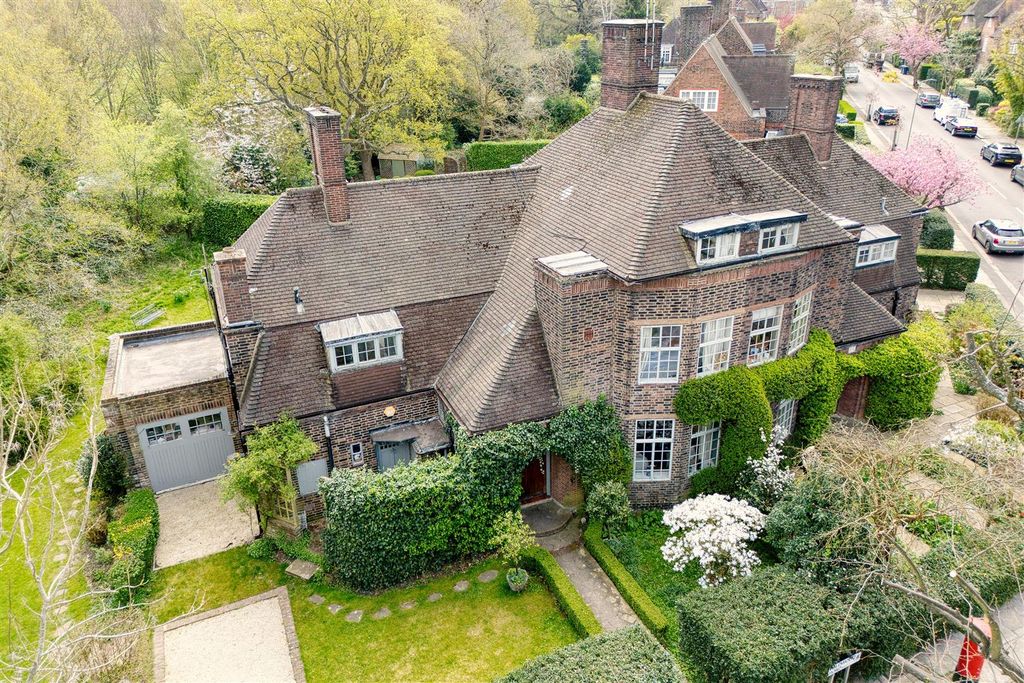Property photo 1 of 17