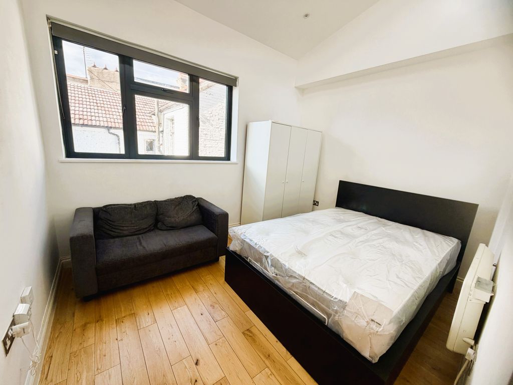 Property photo 2 of 3