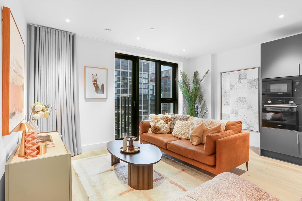 Property photo 1 of 19 Image