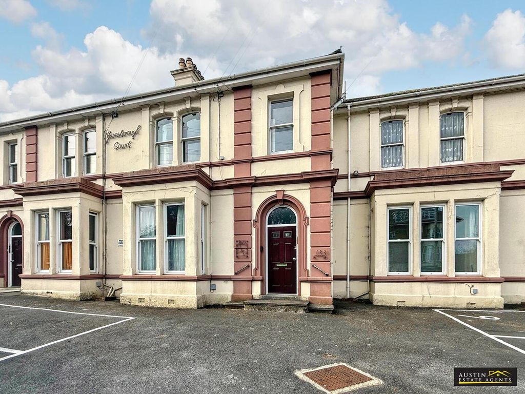 Property photo 1 of 8 Front (Exterior)