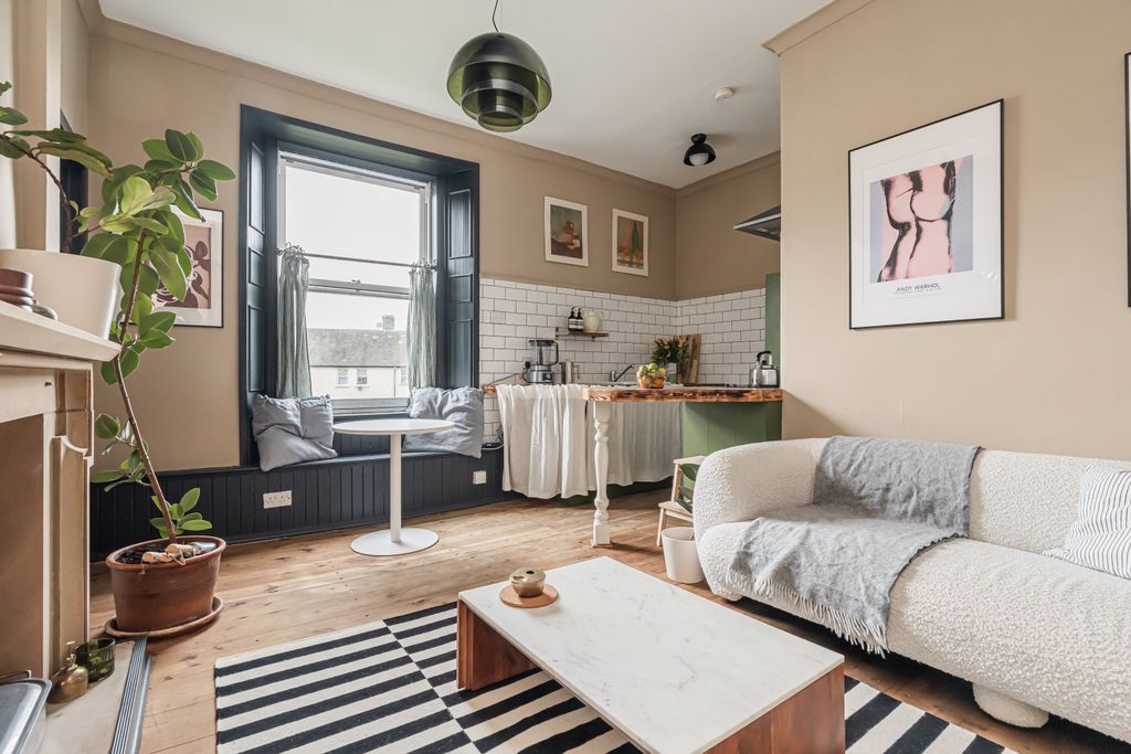 Property photo 2 of 16 Property Image 2