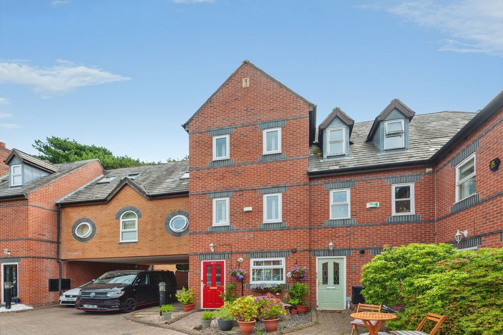 Property photo 2 of 31 Pbox-Img.Jpg