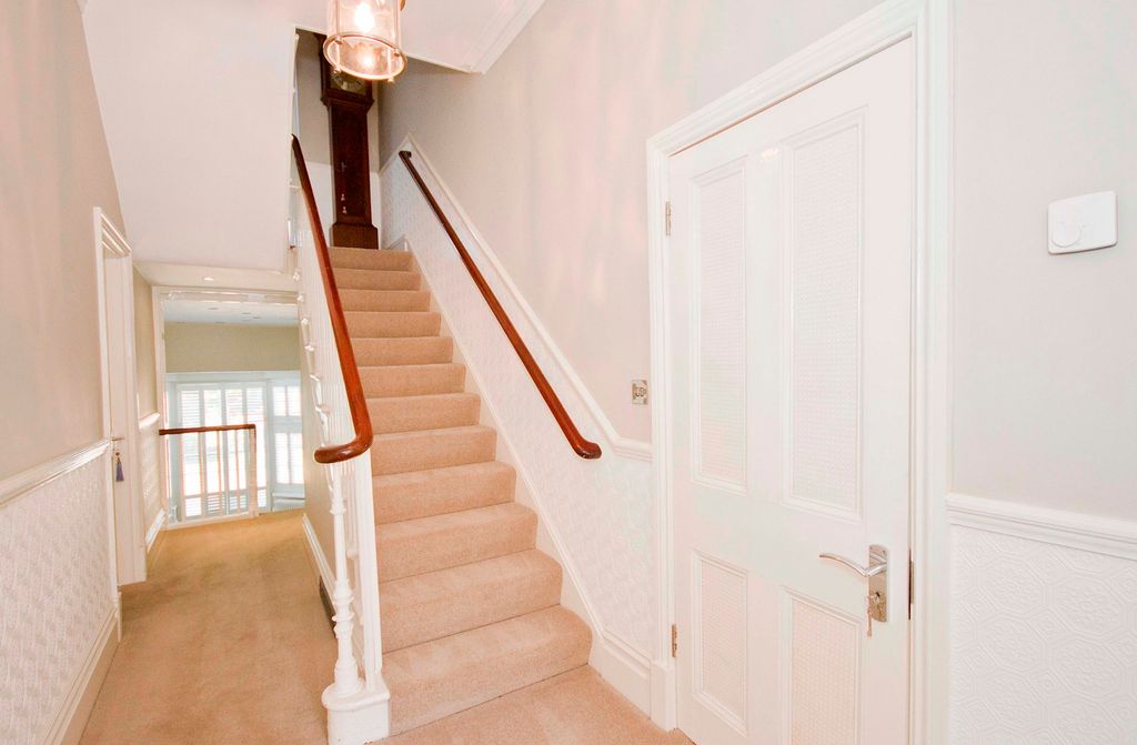 Additional image 19 of 5 bed detached house for salePaines Lane, Pinner Village HA5