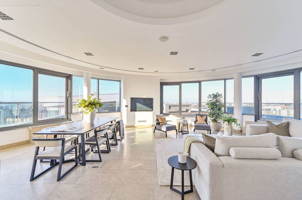 Property photo 3 of 26