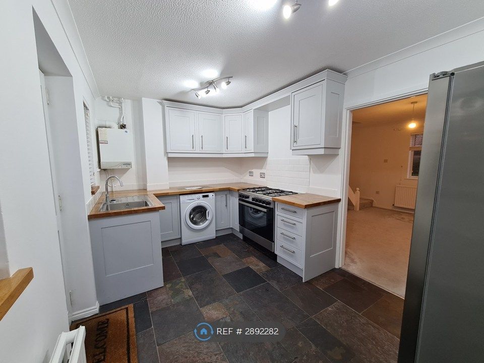 Property photo 2 of 13 Kitchen