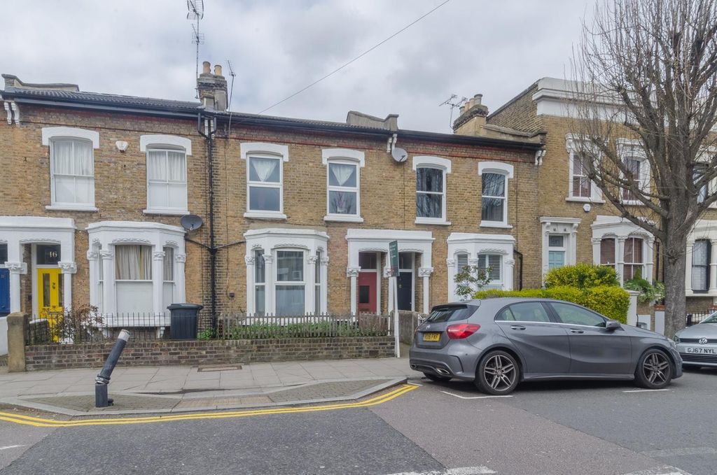 Property photo 1 of 8