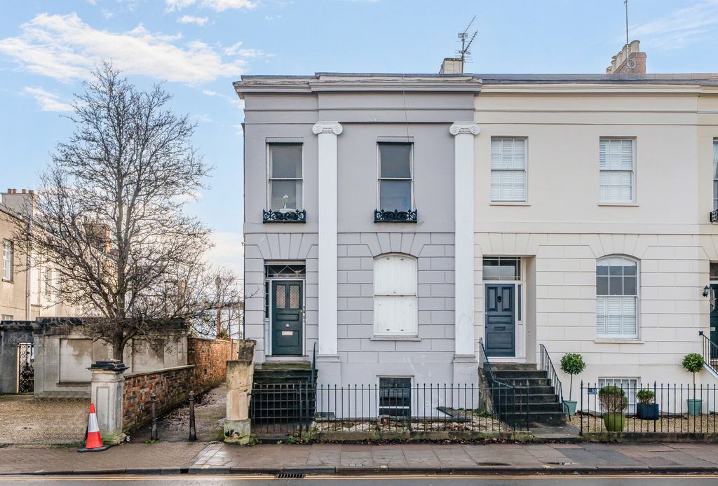 Property photo 1 of 10 1405464-4-697c891...