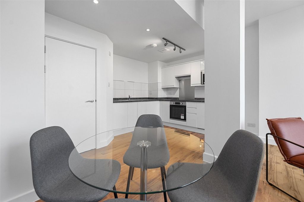Property photo 3 of 15 Reception/ Kitchen