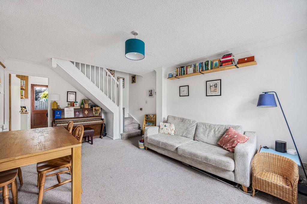 Property photo 2 of 11 Picture No. 21