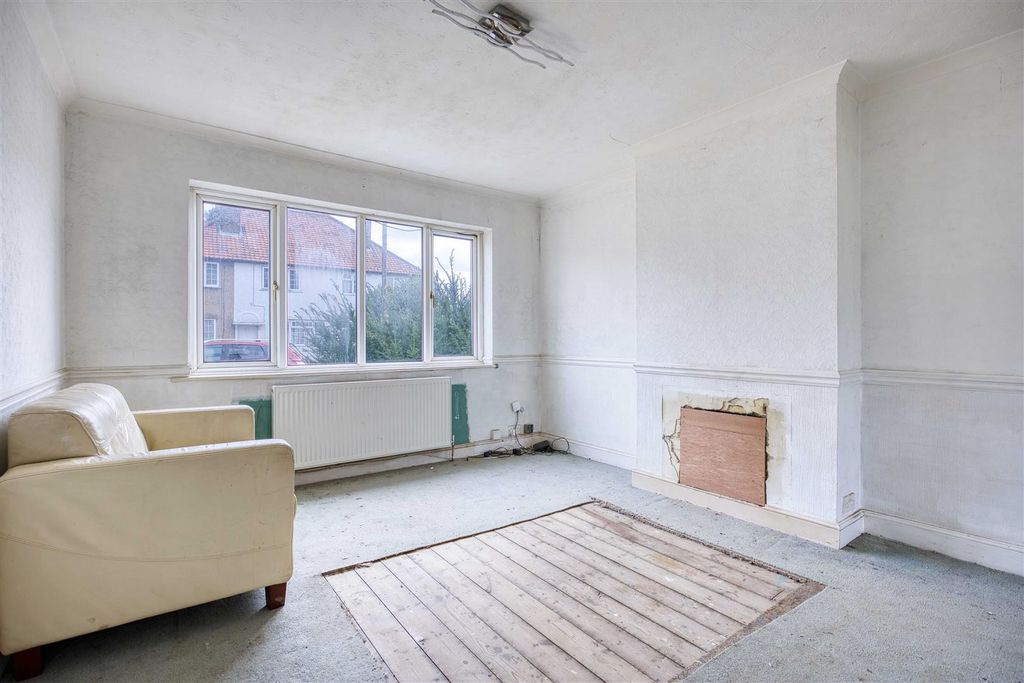 Property photo 3 of 13 Living Room