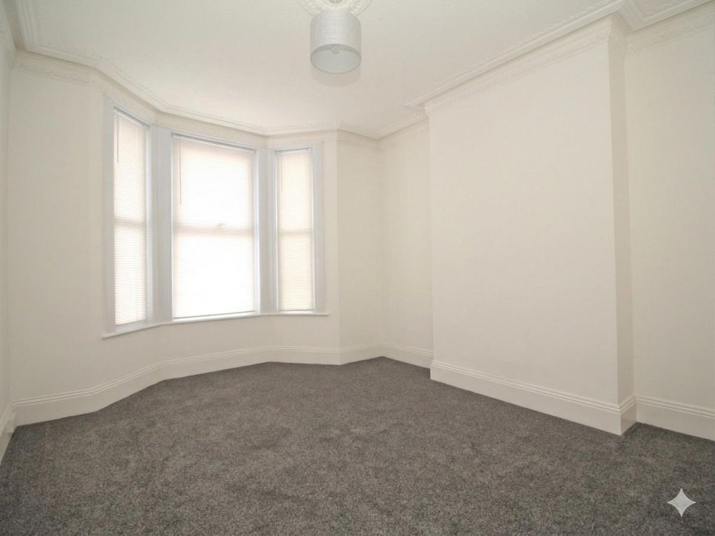 Property photo 2 of 12 York Terrace 2 - Lounge Front.Png