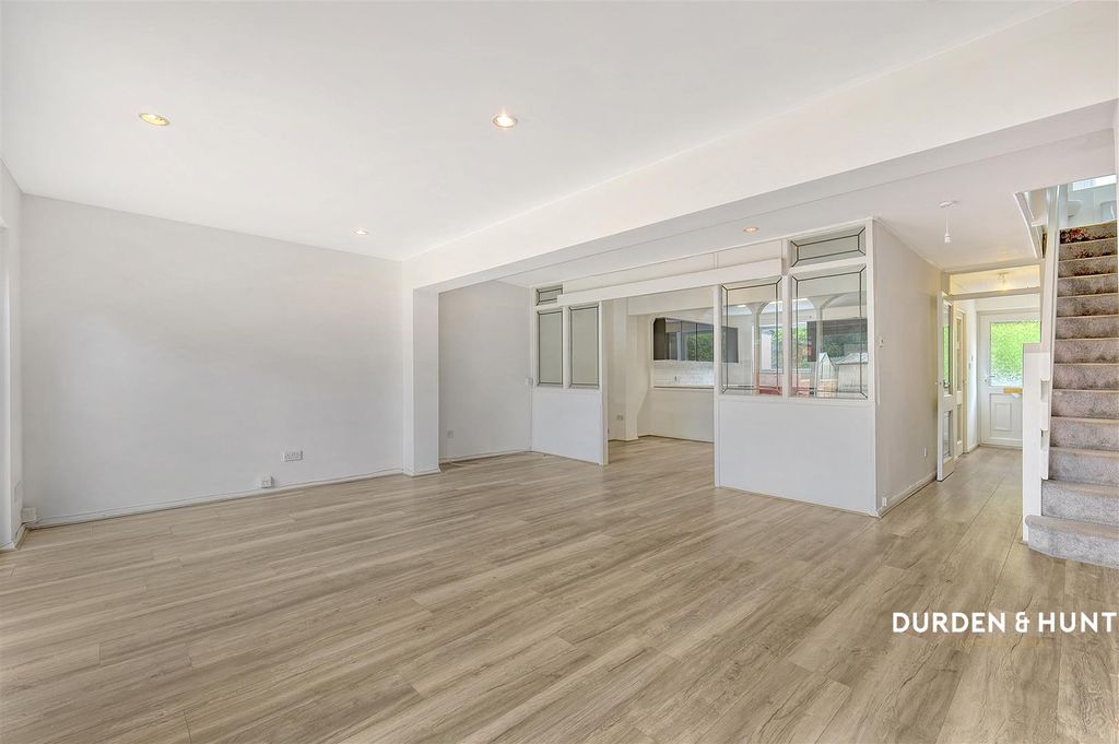 Property photo 3 of 21 Millers Lane