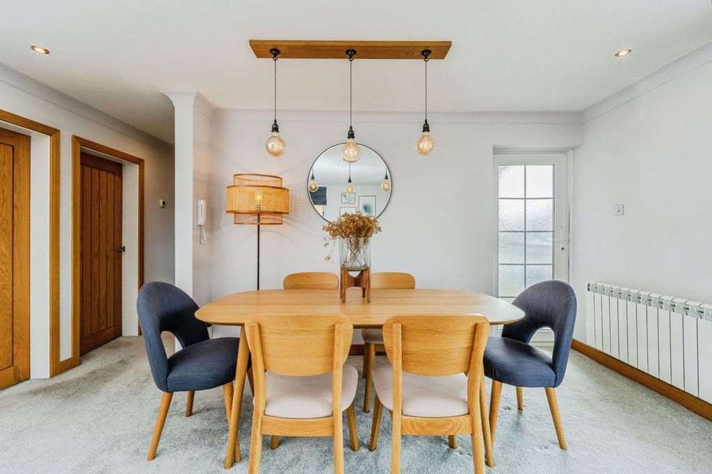 Property photo 3 of 19 Pbox-Img.Jpg