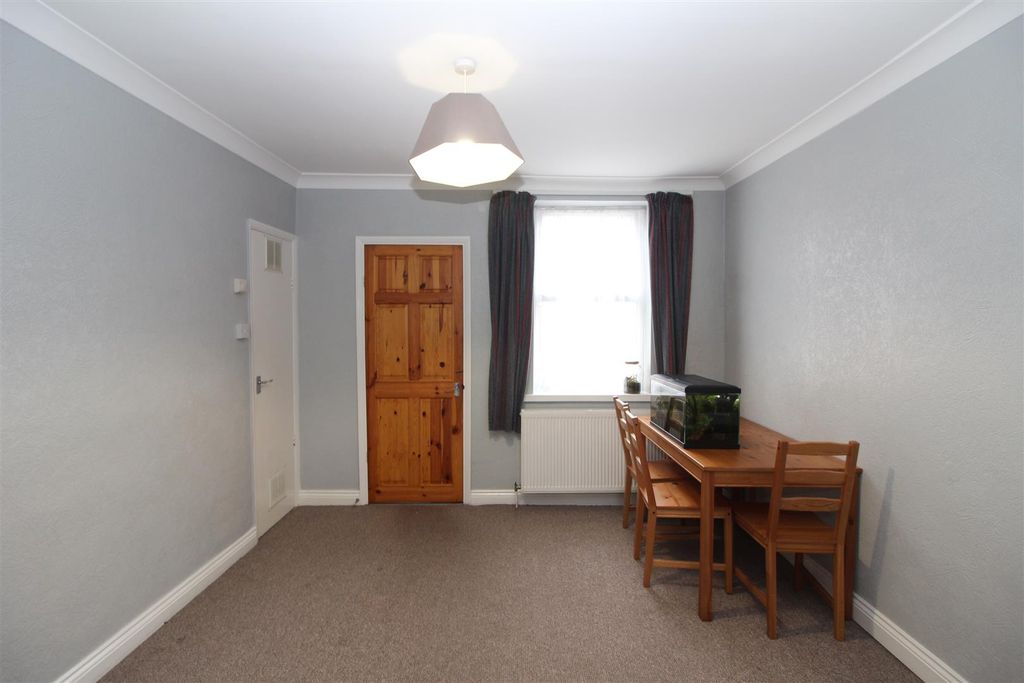 Property photo 3 of 7 Dining Area