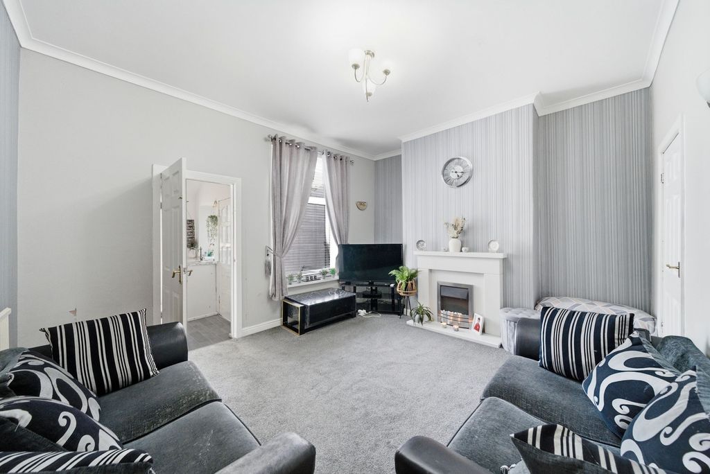 Property photo 3 of 23