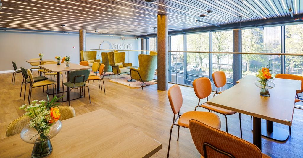 Property photo 2 of 6 Arenabasingstokegrosvenorhousecafeseating.Jpg