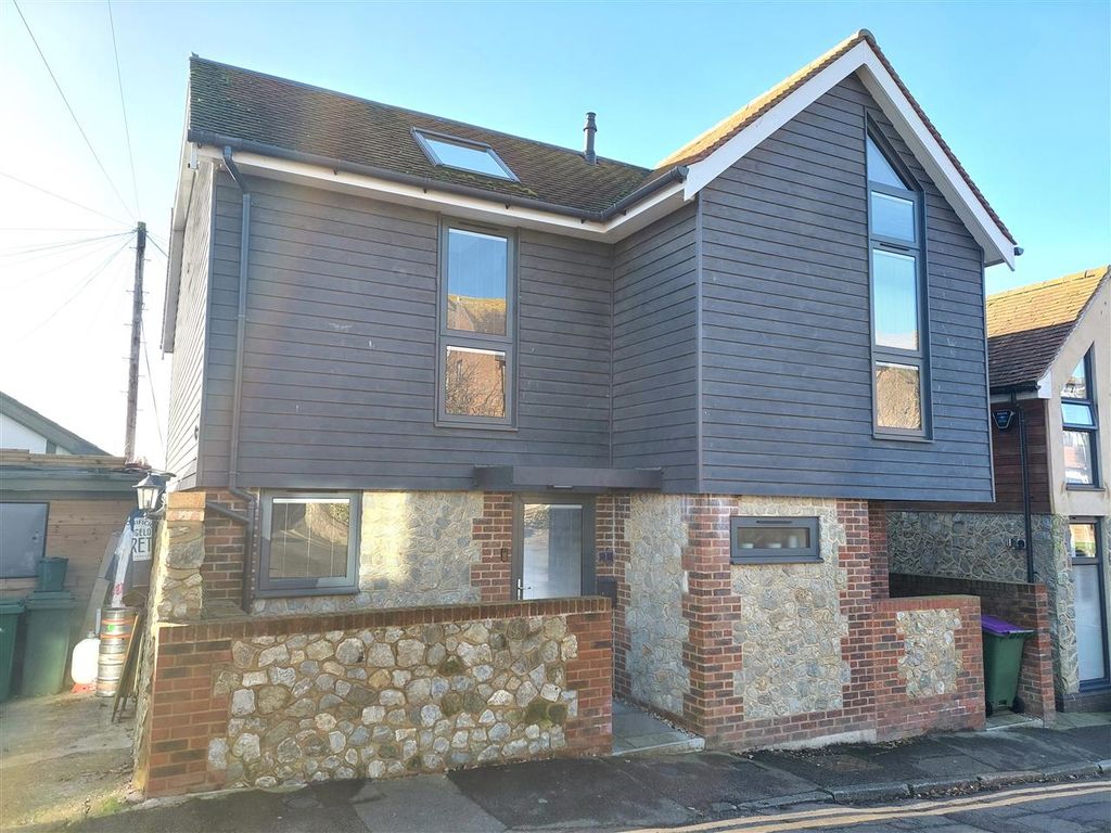 Property photo 1 of 8 Main Picture