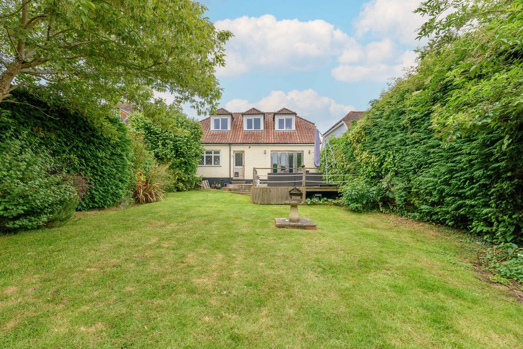 Property photo 1 of 24