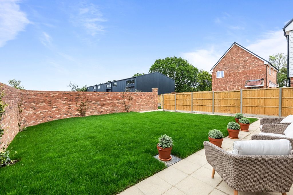 Property photo 3 of 29 5169195