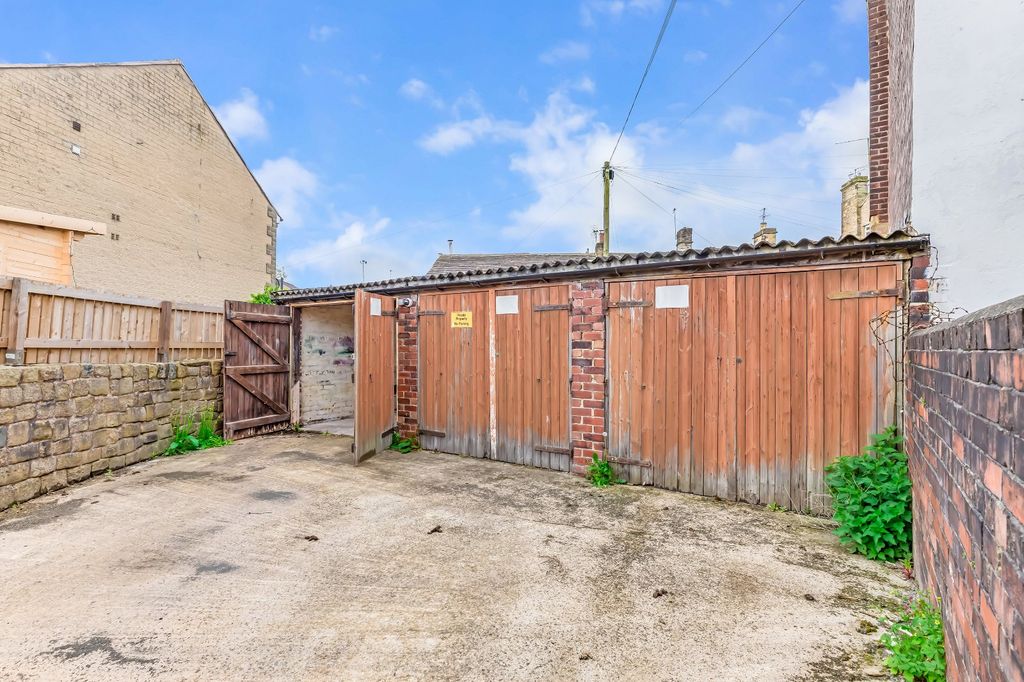 Property photo 3 of 10 Picture No. 02