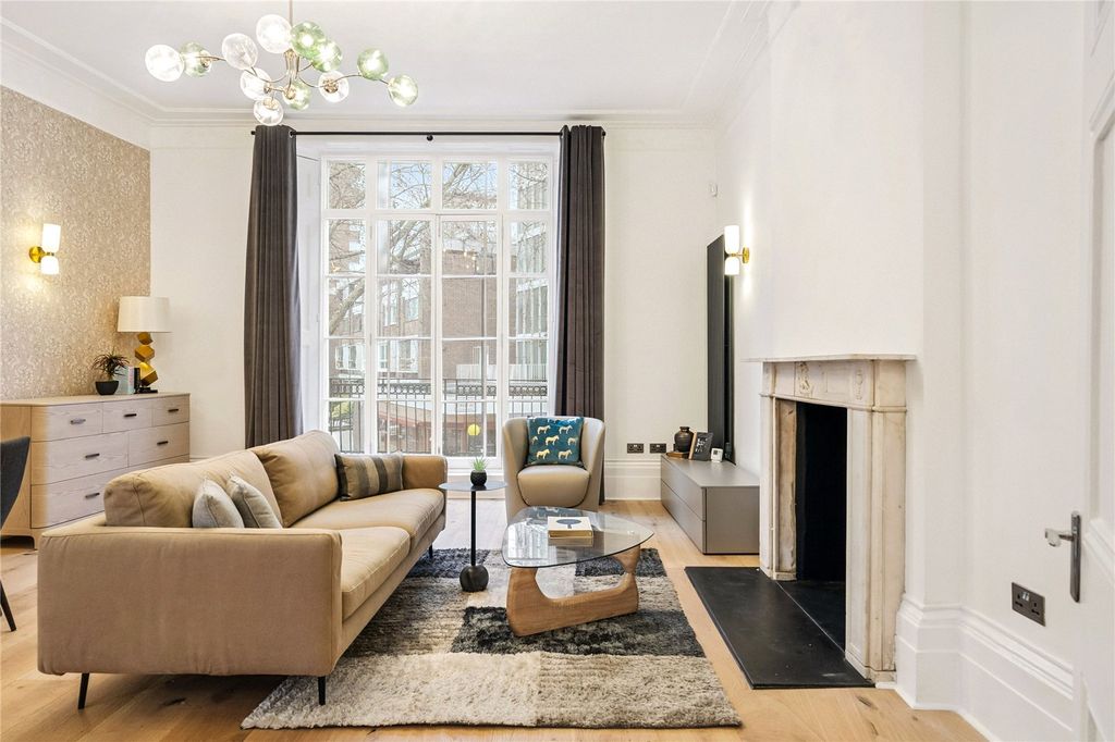 Property photo 2 of 19 Picture No. 22