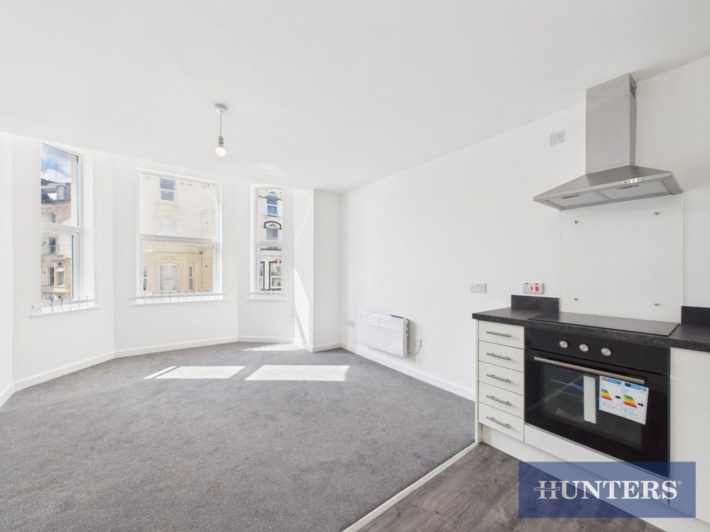Property photo 2 of 7 Cam05333G0-Pr0250-Still004.Jpg