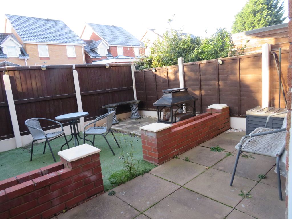 Property photo 2 of 7 Garden