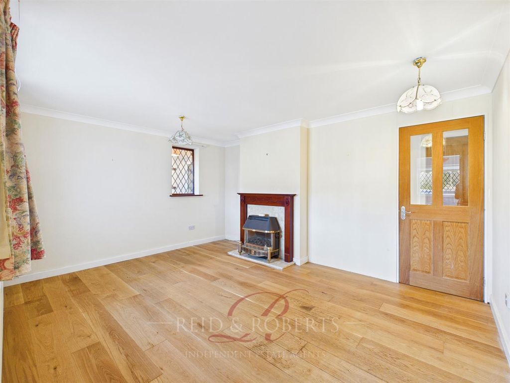 Property photo 2 of 33 Cam04884G0-Pr0133-Still025.Jpg