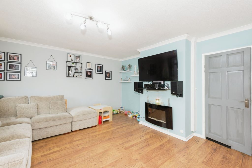 Property photo 1 of 20 45Darentavenuewalneybarrow-In-Furnessla143Nu-4