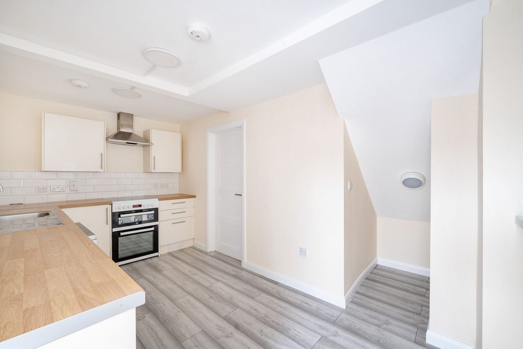 Property photo 3 of 12 1467488-20-6A1Ff3...